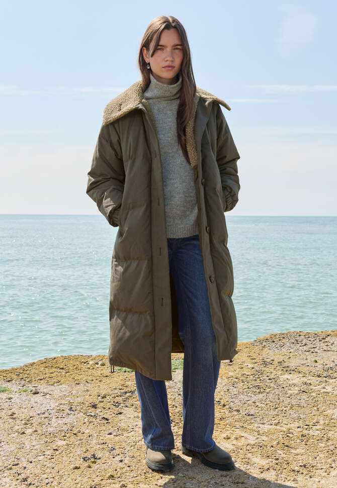 Raglanpullover mit hohem Kragen, Zartes Denimblau, completeTheLook