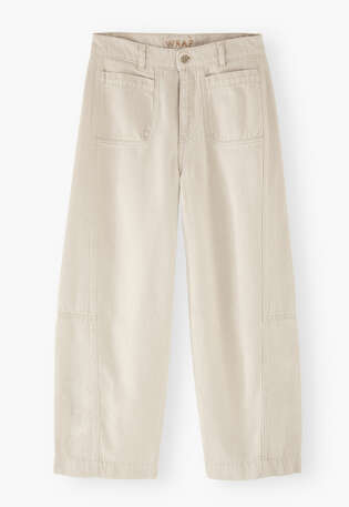 K&uuml;rzere, farbige Jeans, Pergament, webstill