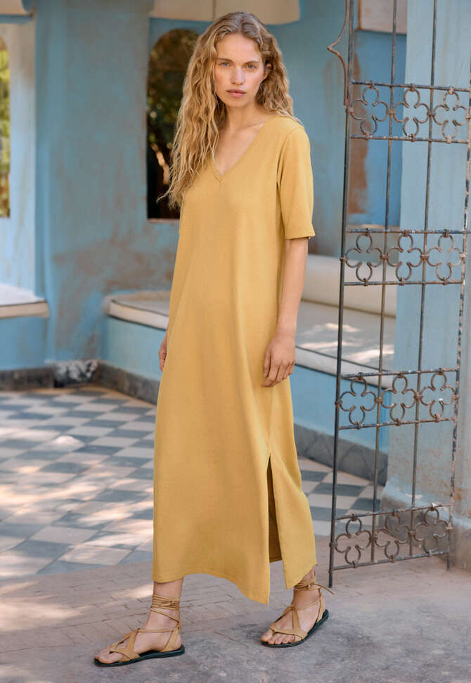 Kleid mit V-Ausschnitt, Sonnenscheingelb, completeTheLook