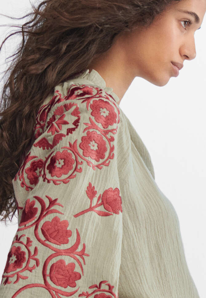 Bestickte Bluse, Salbeigrau, completeTheLook