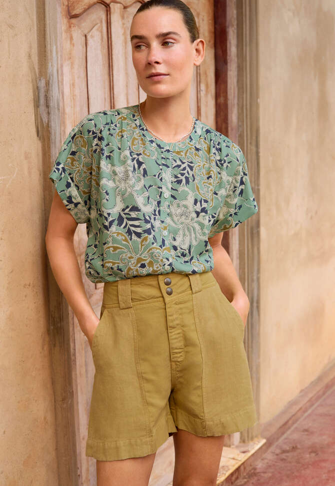 Kontraststoff-Shorts, Honigocker, completeTheLook
