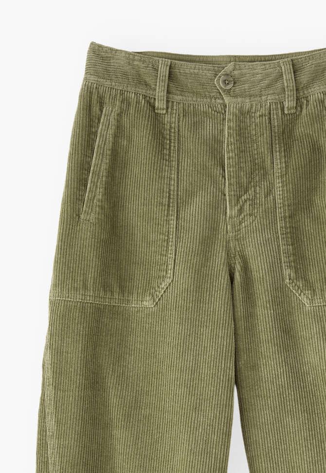 Entspannt geschnittene Karotten-Cordhose, Helles Oliv, completeTheLook